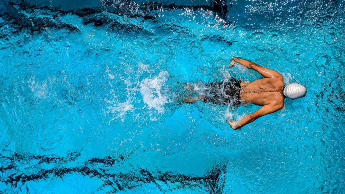 10 benefici del nuoto che forse non conoscete