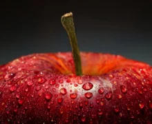 Mangiare una mela al giorno fa davvero bene o no?